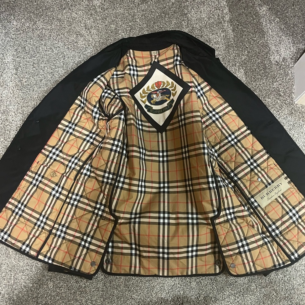Burberry Black Quilted Puffer Coat - Picture 5 of 8